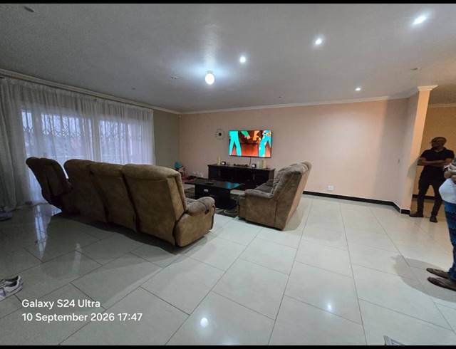 3 BEDROOM PROPERTY TO RENT IN RESERVOIR HILLS